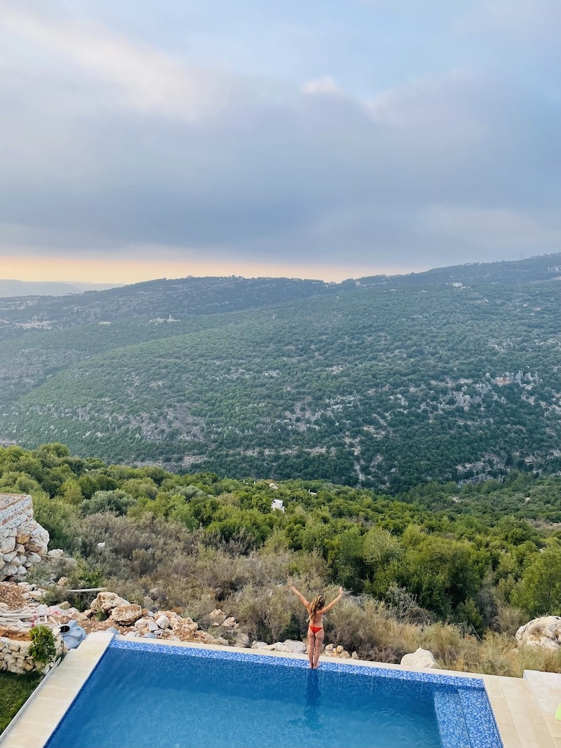 Ich in einem Berghaus im Libanon