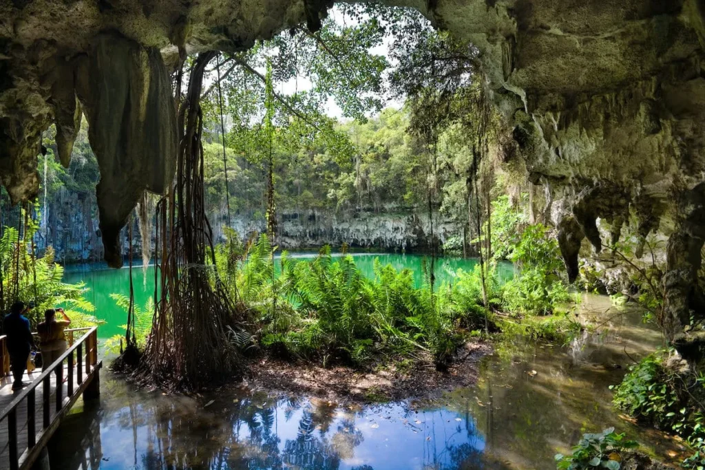 tres ojos near santo domingo