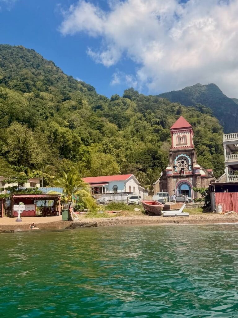 Soufrière und der Süden Dominicas: Ein Führer zur vulkanischen Küste der Insel